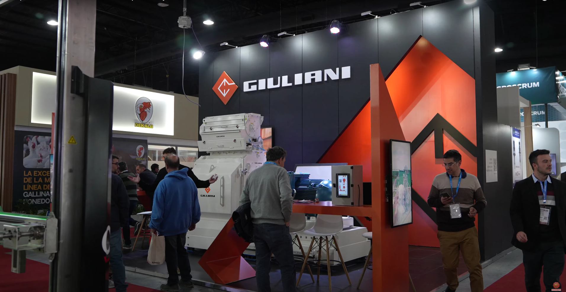 Giuliani una vez mas se presenta en la Expo Avícola y Porcinos.